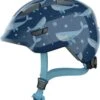 Abus Kinderhelm Smiley 3.0 S Blue Whale -Fietsenwinkel 1106x1200 1