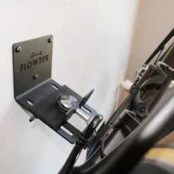 Flowter® Trapper Hanger - Fiets Ophangsysteem Aan De Trapper - Fiets Ophangbeugel - Universele Fiets Muurbeugel - Fietsbeugel Met Gratis Wieldragers+ -Fietsenwinkel 1200x1200 396