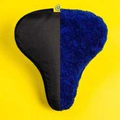 Sunny Bum Zadelhoes, Fietszadel Dames En Heren, Waterdicht En Comfortabel, Incl. Fietsslot En Veiligheidskabel, Dubbelzijdig Zadel Met Schapenvacht -Fietsenwinkel 1200x1200 613