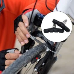 4 Set Universele Rubberen Fiets V Remblokken Set - 4 Paar – 8 Stuks – 70mm | Rubber Remblokjes | Fietsen Remblok | Remblokkenset | Remblokset Geschikt Voor Mountainbike, Stadsfiets, Vouwfiets En Tourfiets -Fietsenwinkel 1200x1200 636