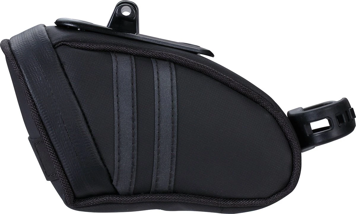 BBB Cycling CurvePack Reflect Zadeltas Fiets - Racefiets Tas Tarpaulin - Reflecterend Tasje - Zwart - Maat S - BSB-13S 3 BBB Cycling CurvePack Reflect Zadeltas Fiets - Racefiets Tas Tarpaulin - Reflecterend Tasje - Zwart - Maat S - BSB-13S