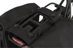 AGU Essentials DWR Dubbele Fietstas Urban Klickfix Zwart - 36 L 15 AGU Essentials DWR Dubbele Fietstas Urban Klickfix Zwart - 36 L -Fietsenwinkel 1200x795 3