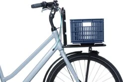 Basil Fietskrat S - Klein - 17.5 Liter - Blauw -Fietsenwinkel 1200x797 2