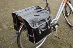Fietstas - Fietstassen - Fietstas Dubbel Waterdicht Met Reflecterende Strepen Voor Extra Veiligheid- Fietstas 32 Liter -Fietsenwinkel 1200x800 4