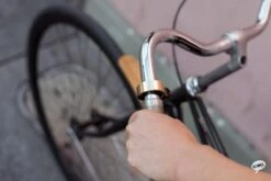 KNOG Oi CLASSIC SMALL FIETSBEL ZWART 22.2mm -Fietsenwinkel 1200x800 81