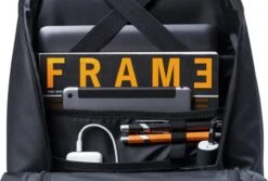 Basil B-Safe Commuter Fietsrugzak Nordlicht - Voor 15,6inch Laptop - Zwart - 18 Liter 39 Basil B-Safe Commuter Fietsrugzak Nordlicht - Voor 15,6inch Laptop - Zwart - 18 Liter -Fietsenwinkel 1200x813