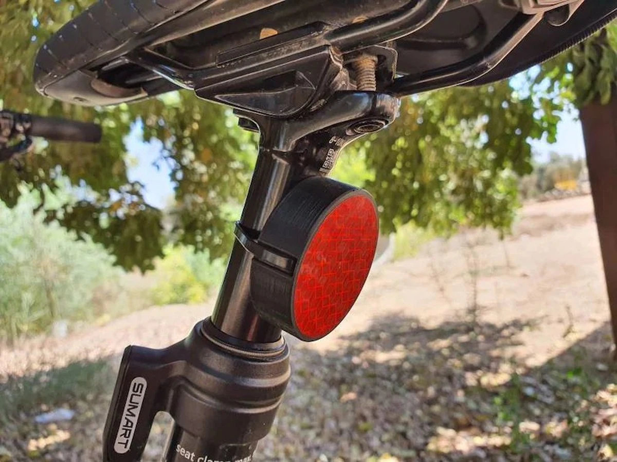 Fiets GPS Tracker - Zonder Simkaart - Inclusief Originele Samsung SmartTag - Alleen Voor Samsung -Tot 1 Jaar Batterij - Android - Reflector - Fiets Reflector - Wereldwijd GPS - Antidiefstal - Rood - Locus Amicus 5 Fiets GPS Tracker - Zonder Simkaart - Inclusief Originele Samsung SmartTag - Alleen Voor Samsung -Tot 1 Jaar Batterij - Android - Reflector - Fiets Reflector - Wereldwijd GPS - Antidiefstal - Rood - Locus Amicus - Image 3