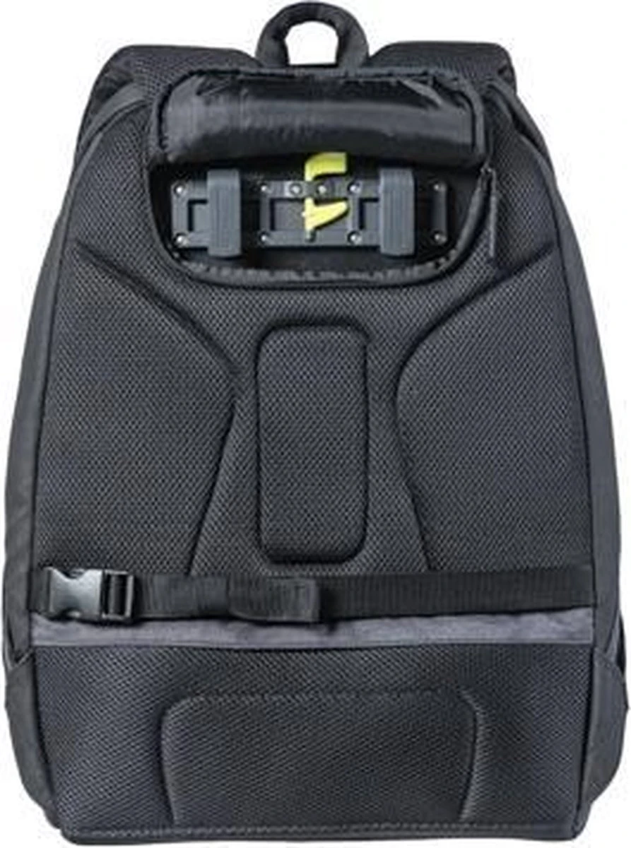 Basil B-Safe Commuter Fietsrugzak Nordlicht - Voor 15,6inch Laptop - Zwart - 18 Liter 5 Basil B-Safe Commuter Fietsrugzak Nordlicht - Voor 15,6inch Laptop - Zwart - 18 Liter - Image 3