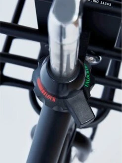 Cortina U4 - Stadsfiets - D50 - Jet Black Matt - R3 -Fietsenwinkel 901x1200 6